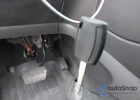 2015 Ford Escape S z USA, uszkodzony, nr VIN 1FMCU0F79FUB23122